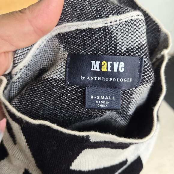 Anthropologie Black and White JeTaime Sweater - Picture 7 of 11